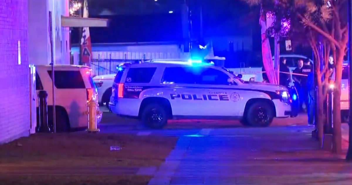 At least 3 dead and 5 wounded after shooting at a restaurant in Glendale, Arizona, police say