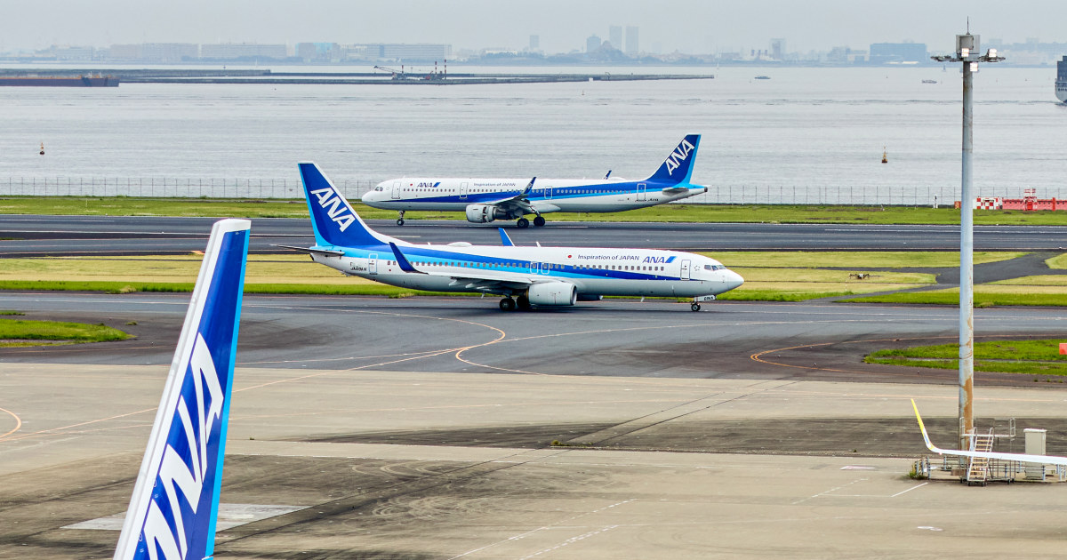 Marine says he tackled ‘unruly’ man accused of trying to open exit door on flight