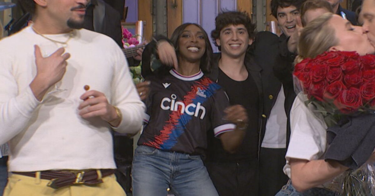 ‘SNL’ star Ego Nwodim sports Crystal Palace shirt after cousin Eberechi Eze leads team to FA Cup win