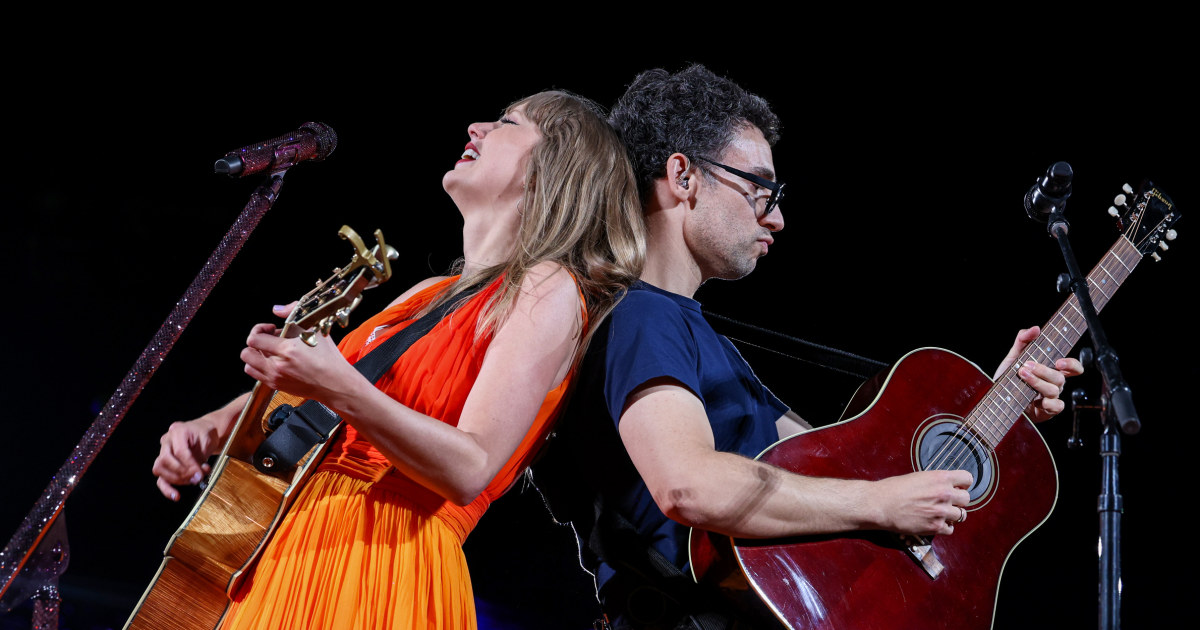 Taylor Swift and Jack Antonoff re-create iconic moment to celebrate her historic masters purchase